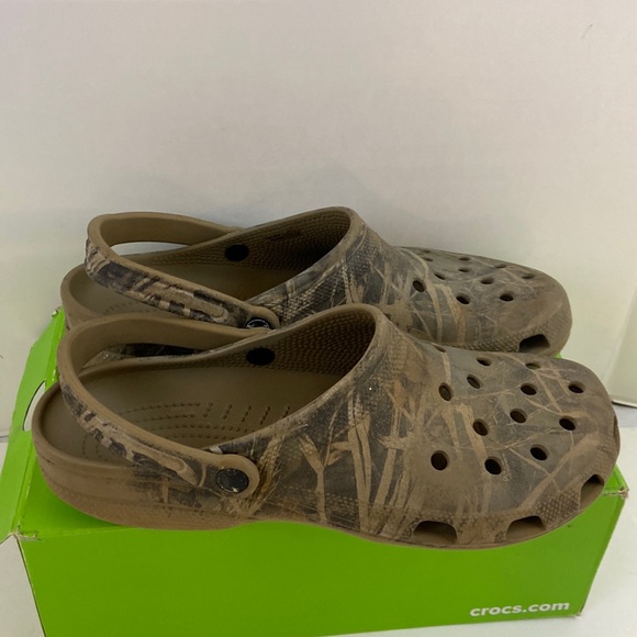 CROCS | Shoes | Mens Camo Crocs Size 5 